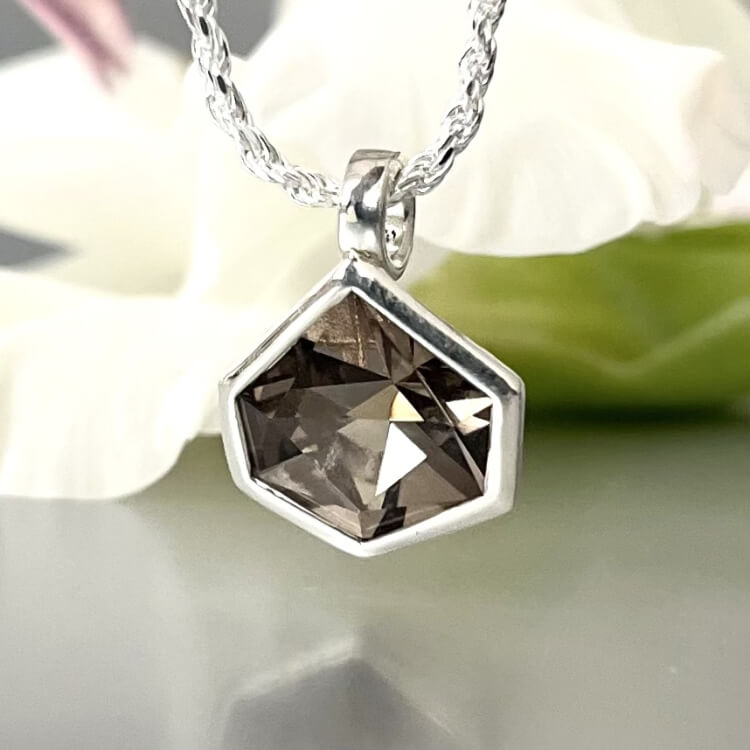 Anhänger "Lydia" - Rauchquarz & Silber Anhänger mit Rauchquarz im klunkerschliff