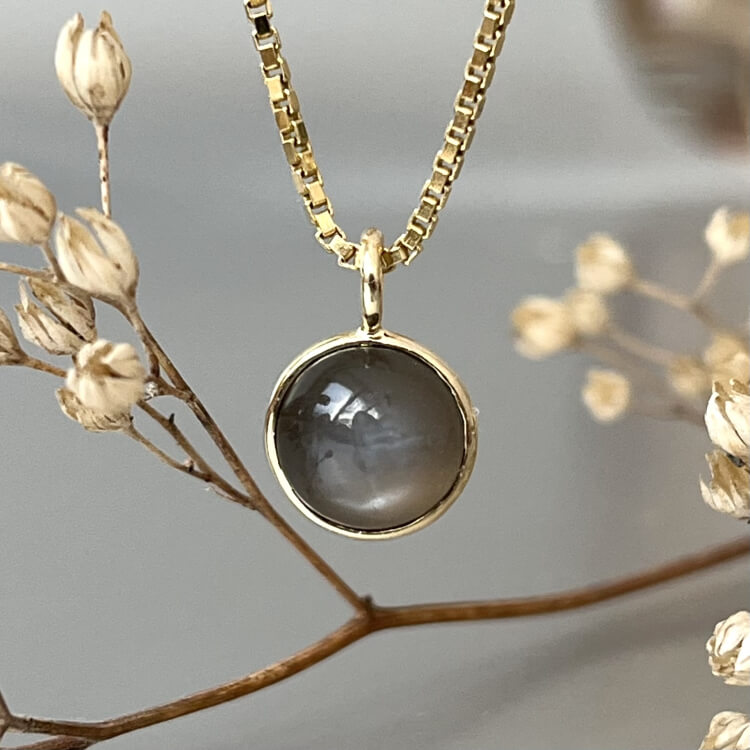 Anhänger „Luise“ - Mondstein & Gold runde graue mondsteinohrringe