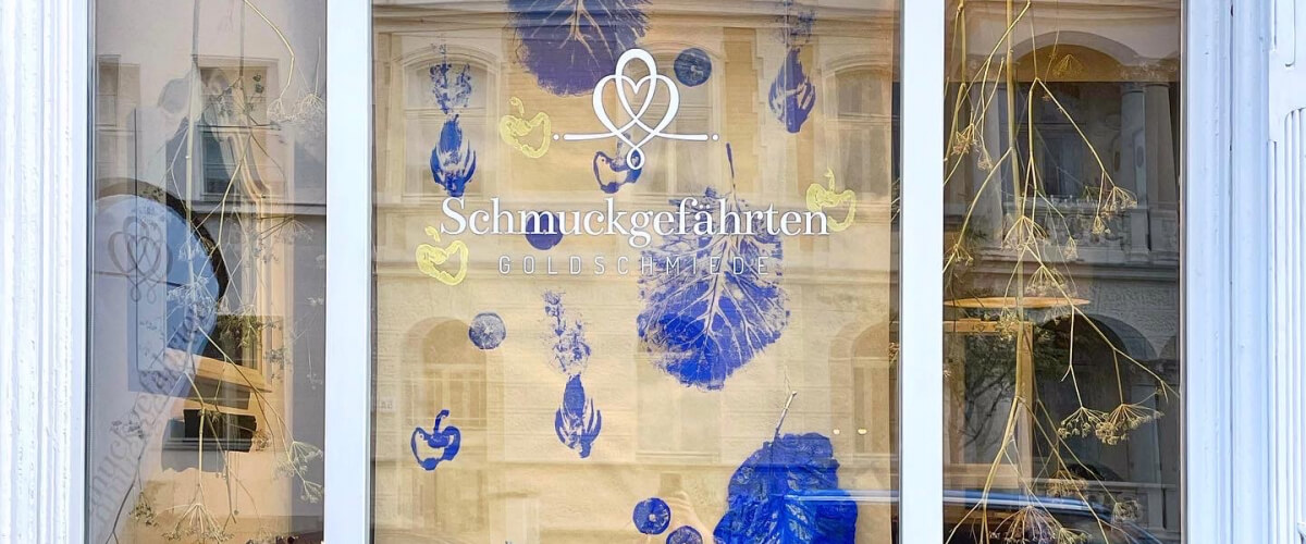 Schaufenster Herbst Schmuckgefährten Schaufenstergestaltung für den Herbst der Schmuckgefährten in Potsdam-Babelsberg