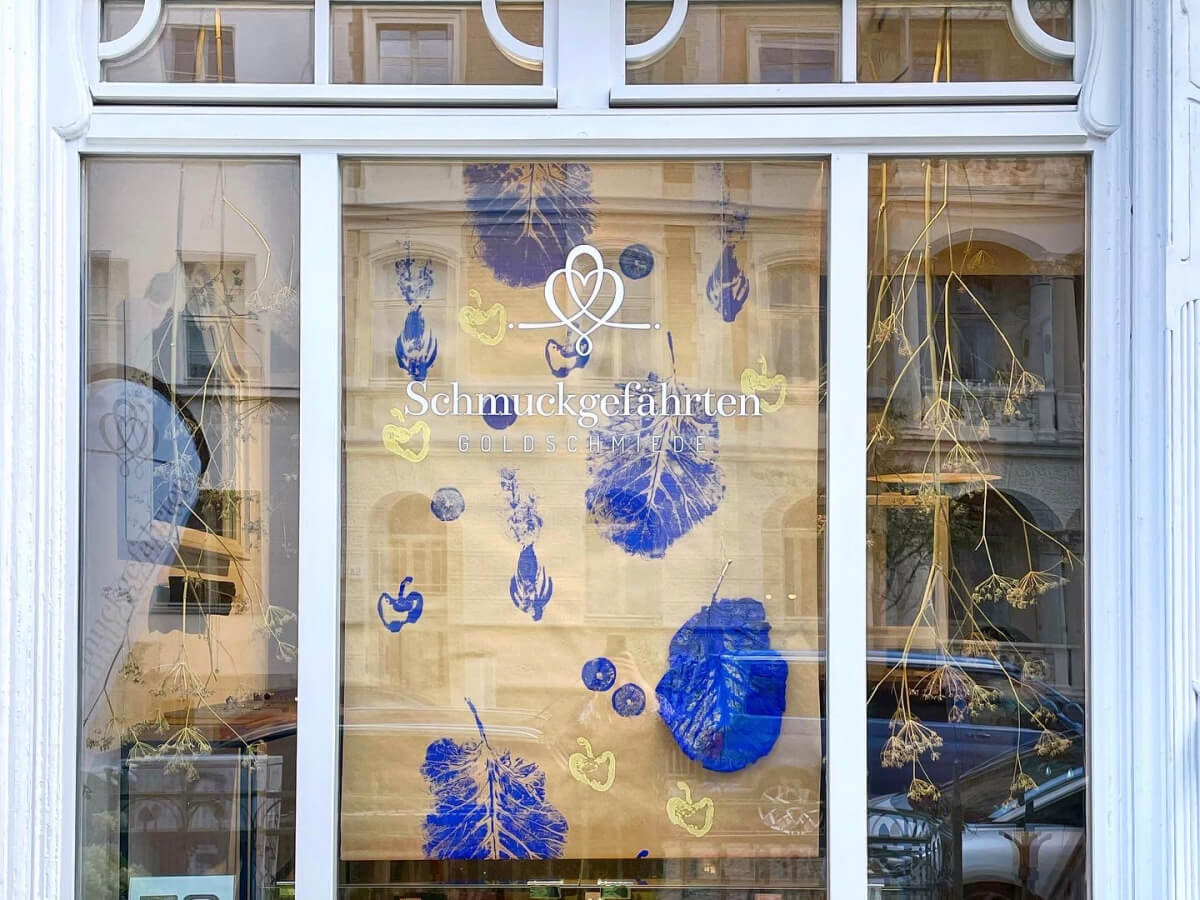 Schaufenster Herbst Schmuckgefährten Schaufenstergestaltung für den Herbst der Schmuckgefährten in Potsdam-Babelsberg